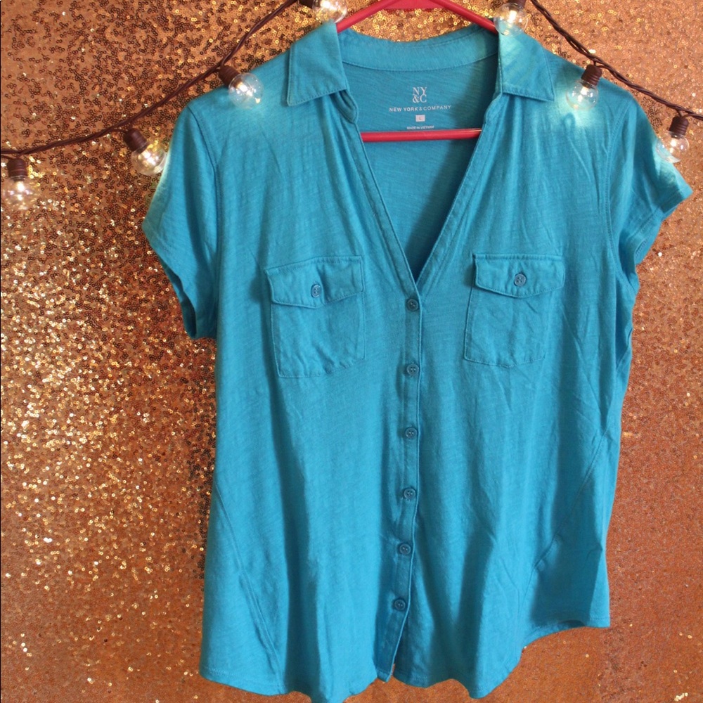 New York and Co Short Sleeve shirt